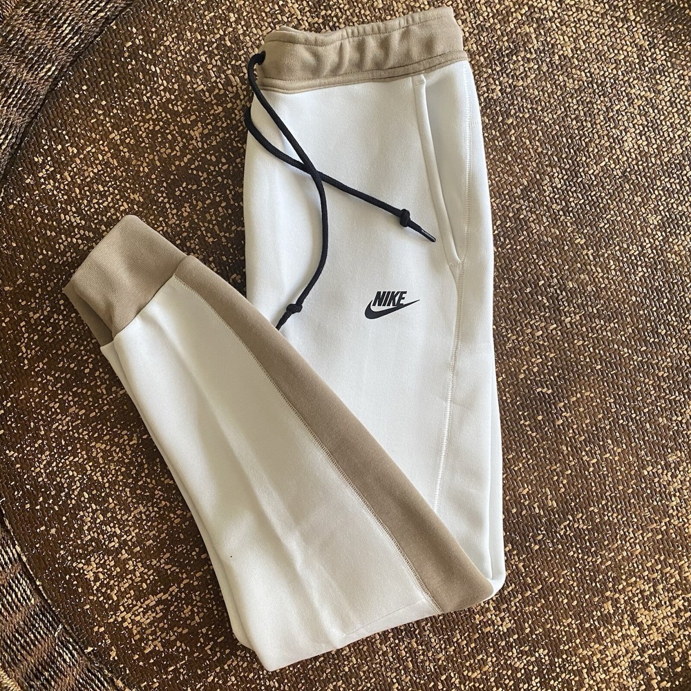 Nike Sportswear NSW Tech Fleece Joggers Pants‎ White Khaki FB8002-121 Sz Small